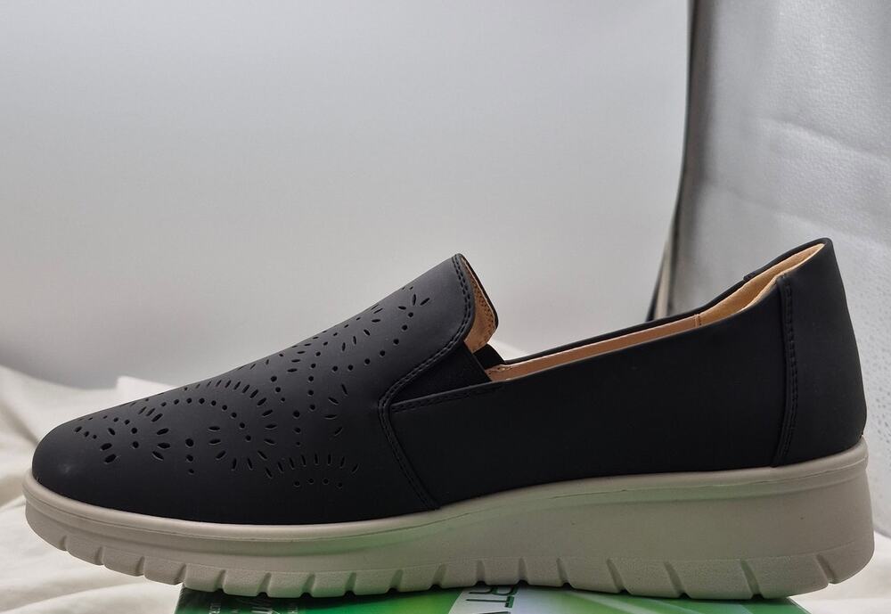NEW Easy Street Ying Black Perforated Leather Comfort Wedge Slip On Sneaker 11